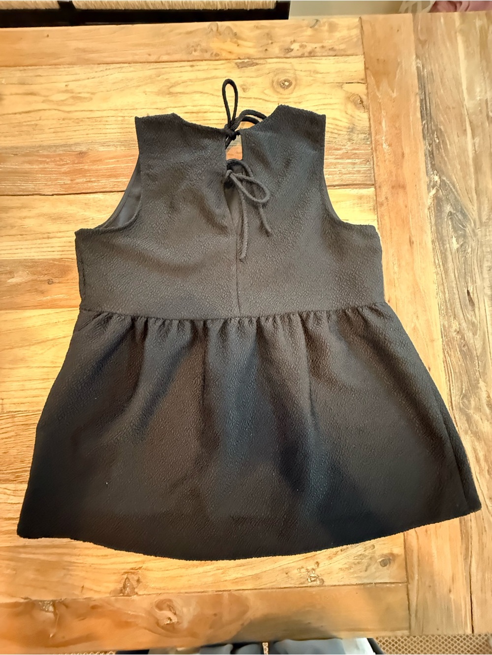 Who What Wear Black Textured Peplum Sleeveless Top